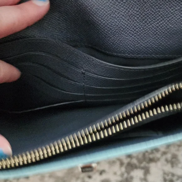 *SOLD* COACH Turnlock Crossbody Navy Saffiano Leather Chain Strap with Charm - Picture 4 of 9